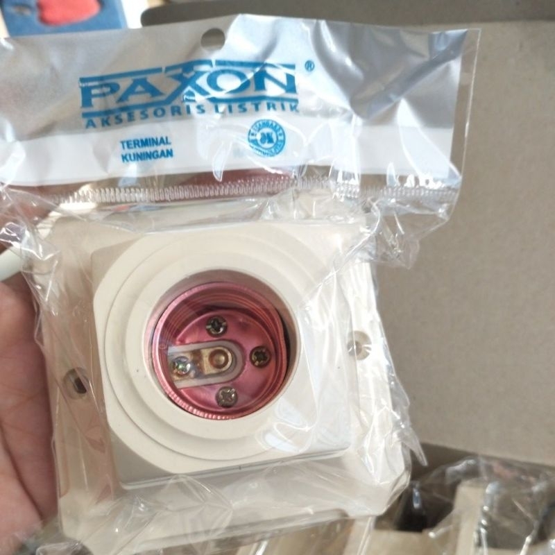 Fitting Plafond merek Paxton