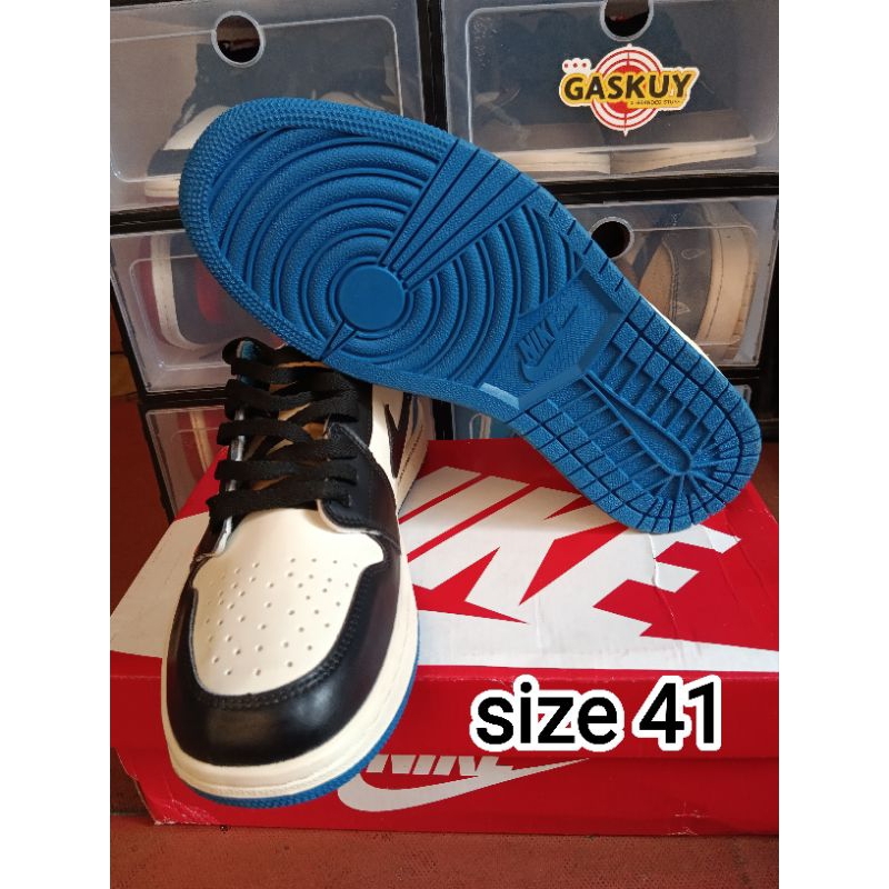 aj1 low x travis scott fragment biru
