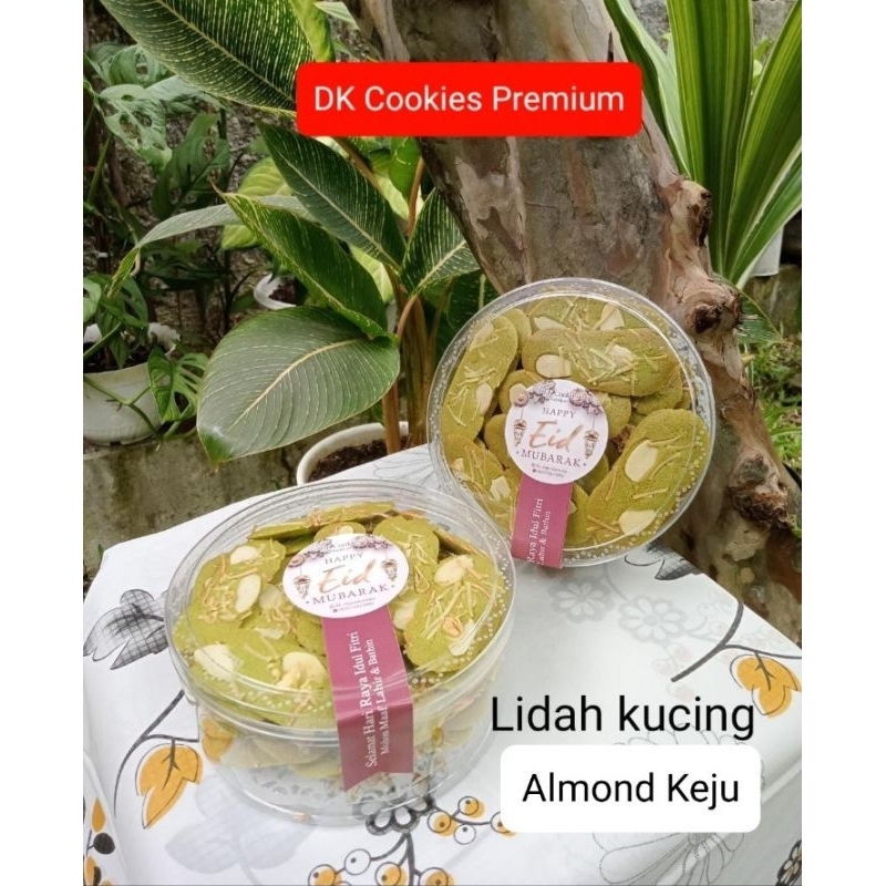 

Kue lidah kucing Macha Almond Keju