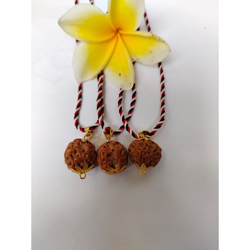 Kalung Tridatu Genitri Rudraksha Bali Handmade