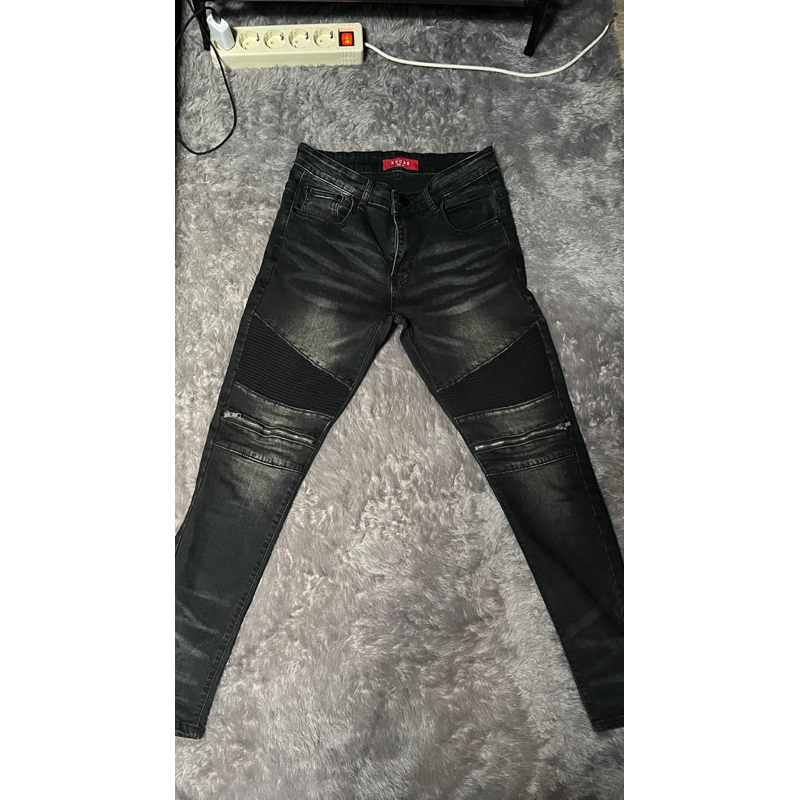 [RUCAS SEASON 6] Zipper Black Biker Jeans