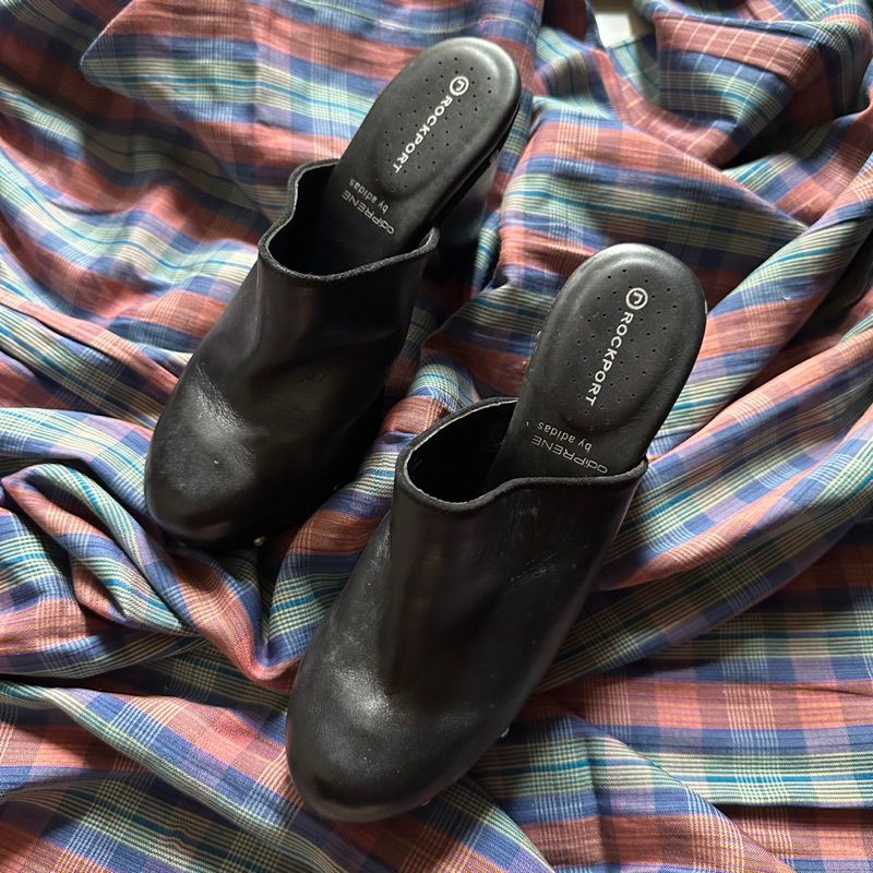 SCRUNCHLOTES [Preloved] - Rockport Leather Mules
