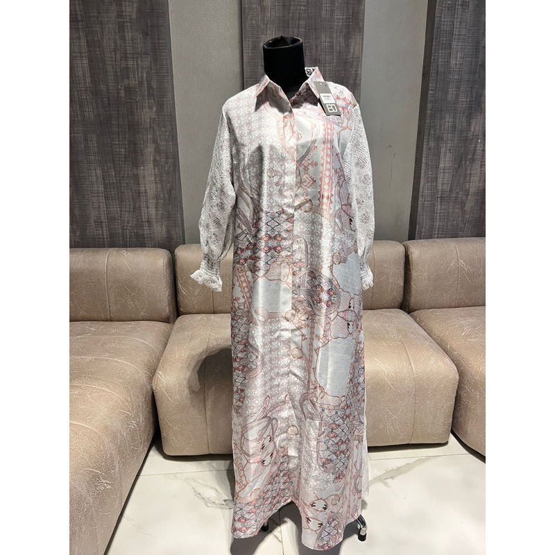 Festive puffy lace dress - benang jarum (preloved) #preloved #benangjarumpreloved #buttonscarvesprel