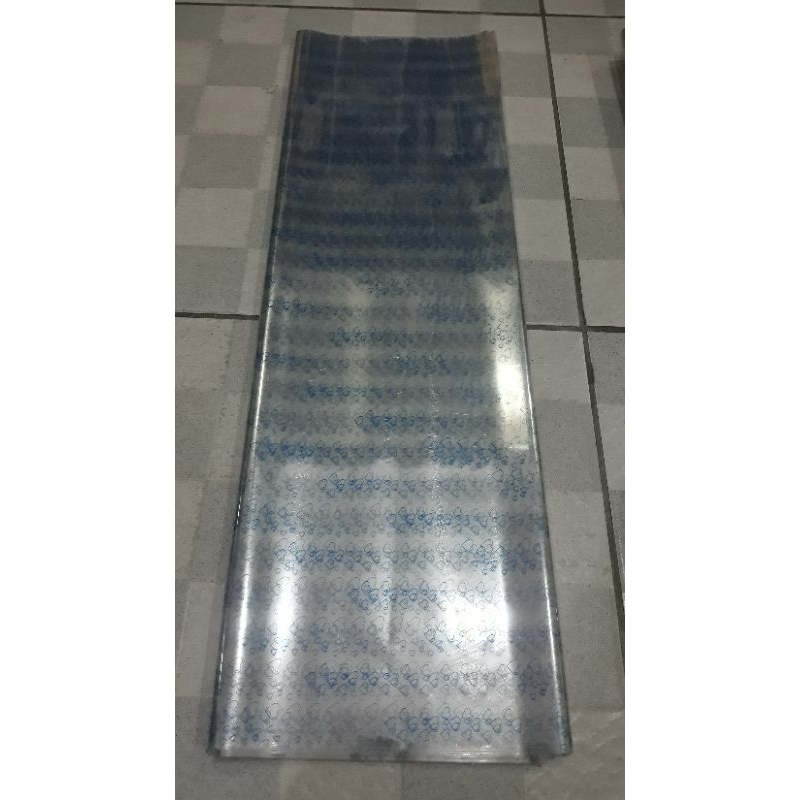 

kertas kado kaca ukuran 80x100