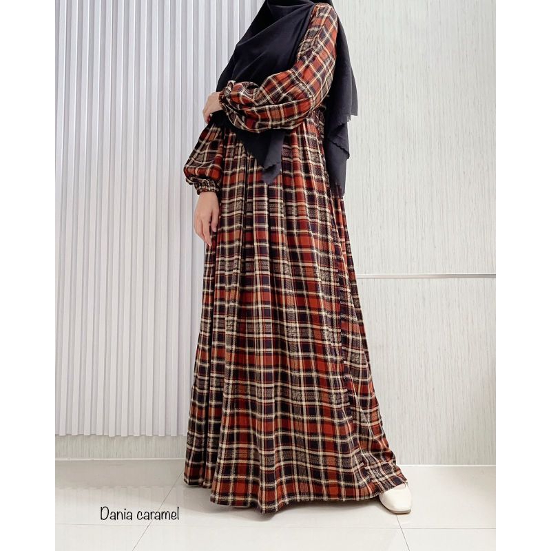 DANIA DRESS Latasha outfit