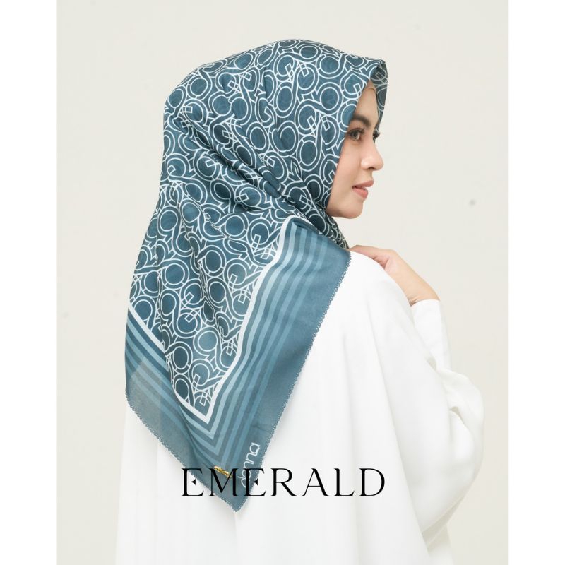 Donna Scarves Monogram Luna