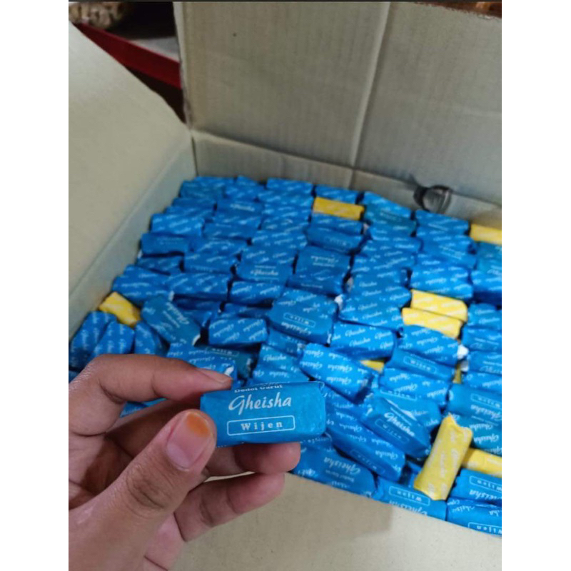

DODOL gheisha kombinasi Per dus isi 10kg