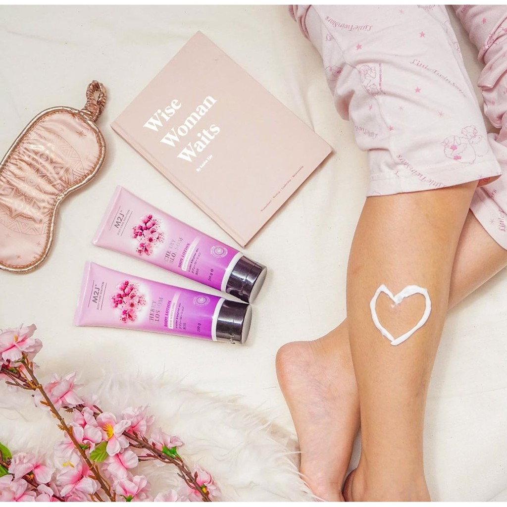 Qeila - Whitening Body Lotion Cherry Blossom 250 g By M2J | Ready Stock