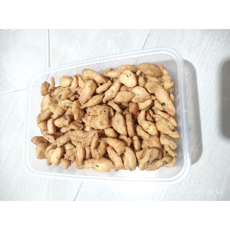 

kue bawang toples