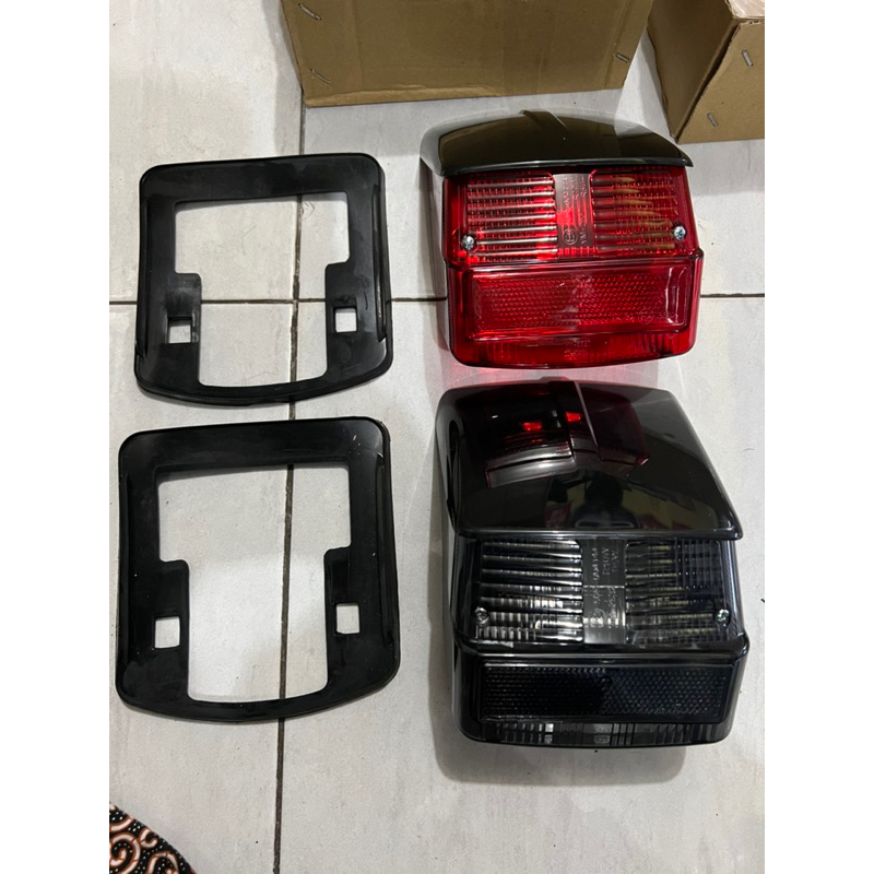 Stoplamp vespa sprint  super bajaj lampu belakang vespa sprint super bajaj