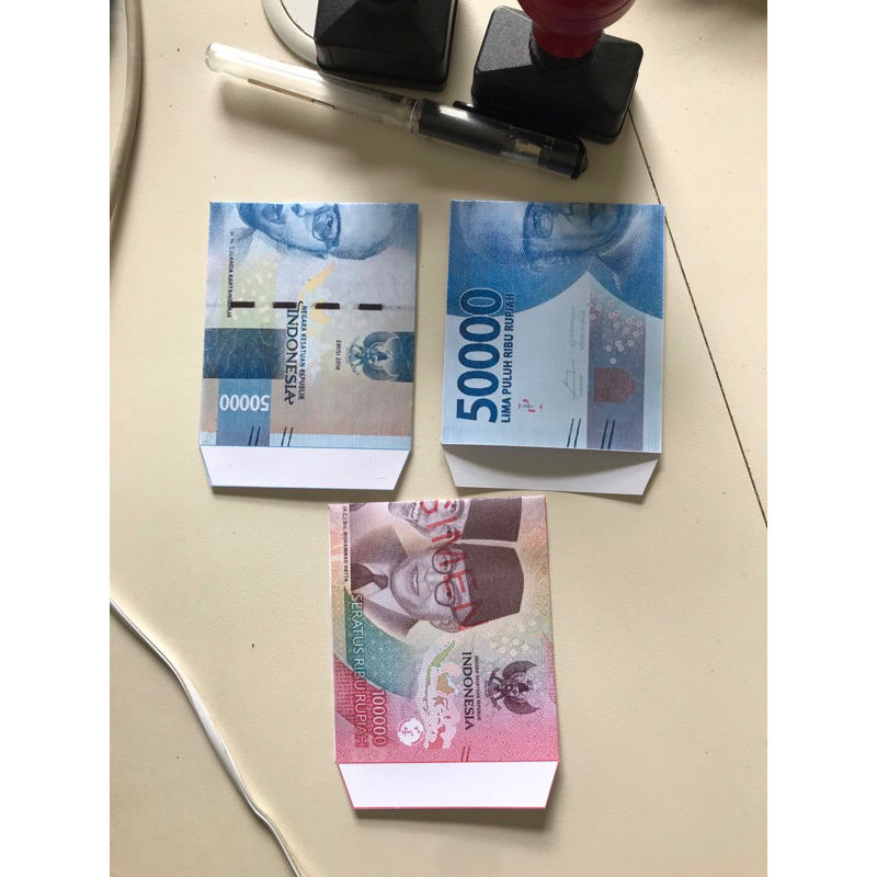 

Amplop Lebaran (Hari raya) model uang