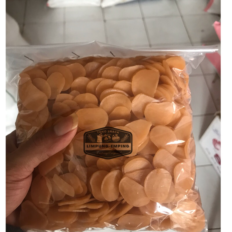 

KERUPUK UDANG KECIL MENTAH 500 gram