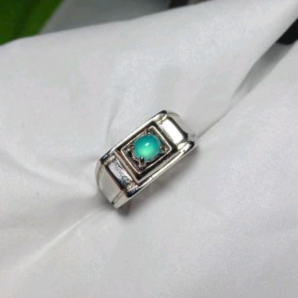 batu cincin bacan minion kantoran