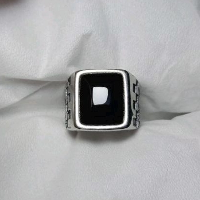 batu cincin Yaman Wulung hitam senter merah