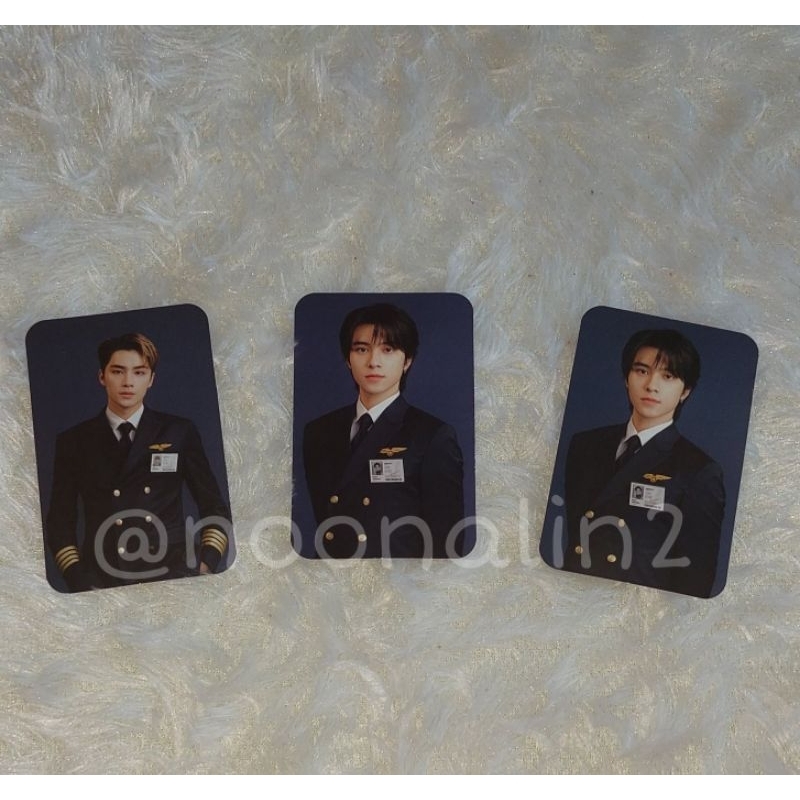 Xiaojun Hendery Season greeting WayV 2022 Hendery pilot Xiaojun pilot