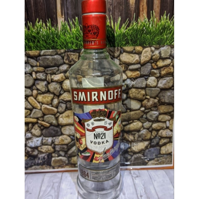 Botol bekas minuman Miras import Smirnoff / pajangan /Hiasan rumah/kamar / koleksi