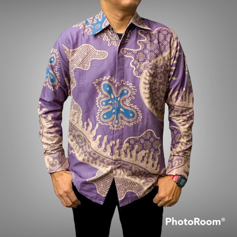 UT UNGU TARO MOTIF TERBARU Batik COUPLE  AYAH DAN ANAK WARNA ungu taro,Batik pasangan ayah dan anak,Baju Batik Pria Lengan Panjang lapisan furing warna ungu,lilac,Batik Premium,Batik Modern,Batik Jumbo,Batik Solo,Batik Kantoran