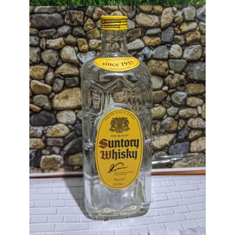 Botol kosong bekas minuman import suntory whisky / hiasan rumah