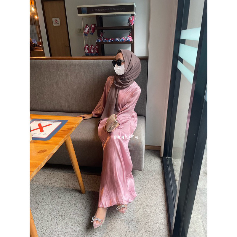 Shimmer dress 4 look / shimmer dress chakira