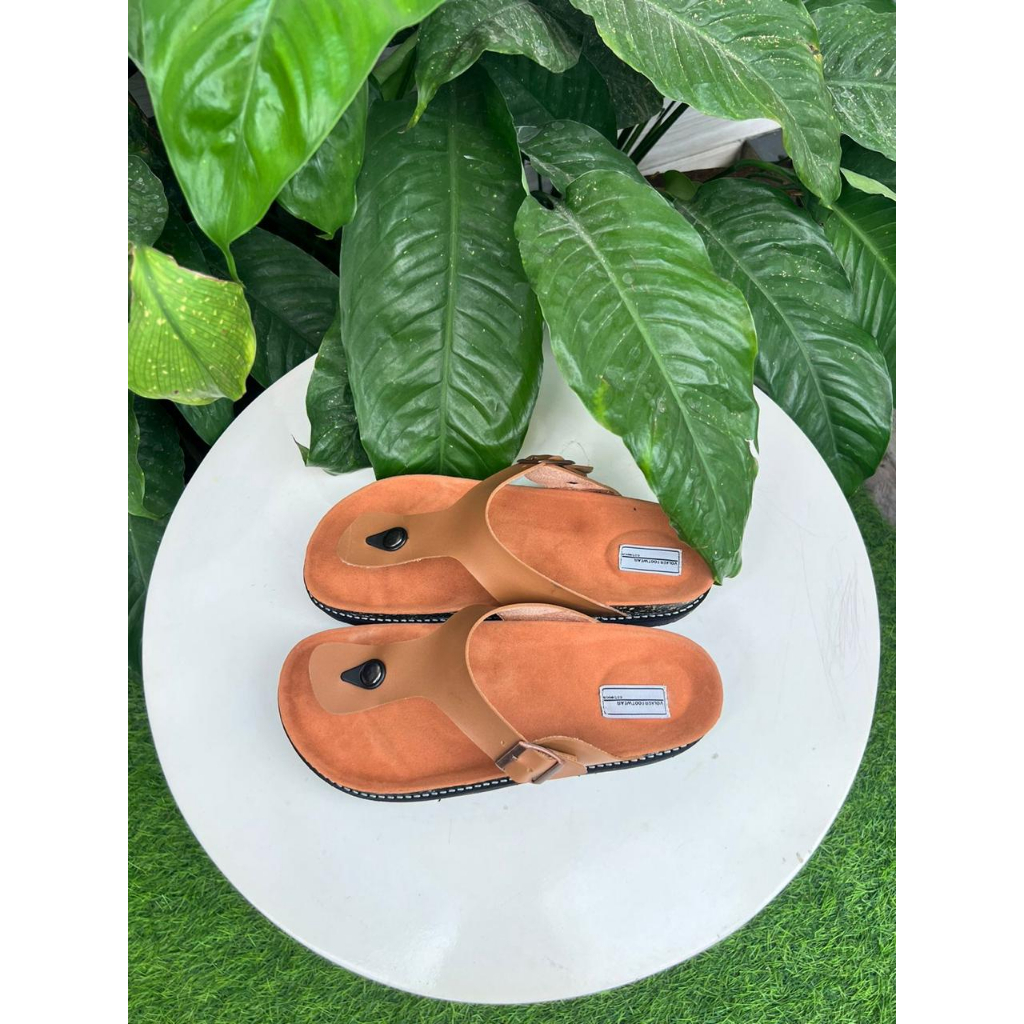 Sandal kasual pria/wanita volkerfootwear shaka TAN
