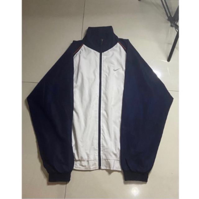 nike wind breaker luaran white putih navy biru tua jaket oversized besar vintage outer