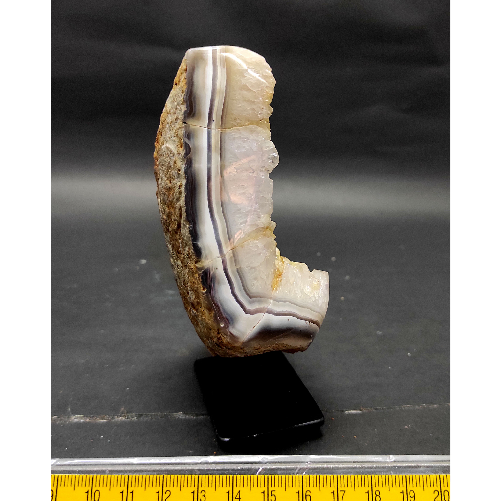 574gr Natural Geode Crystal on Stand - Geode Crystal dengan Dudukan