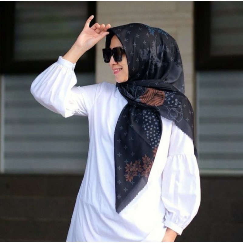 HIJAB MUSLIMAH / BILZAA HITAM / JILBAB JUMBO / ZOYA HIJAB SEGI EMPAT / JILBAB MOTIF PREMIUM / KERUDU