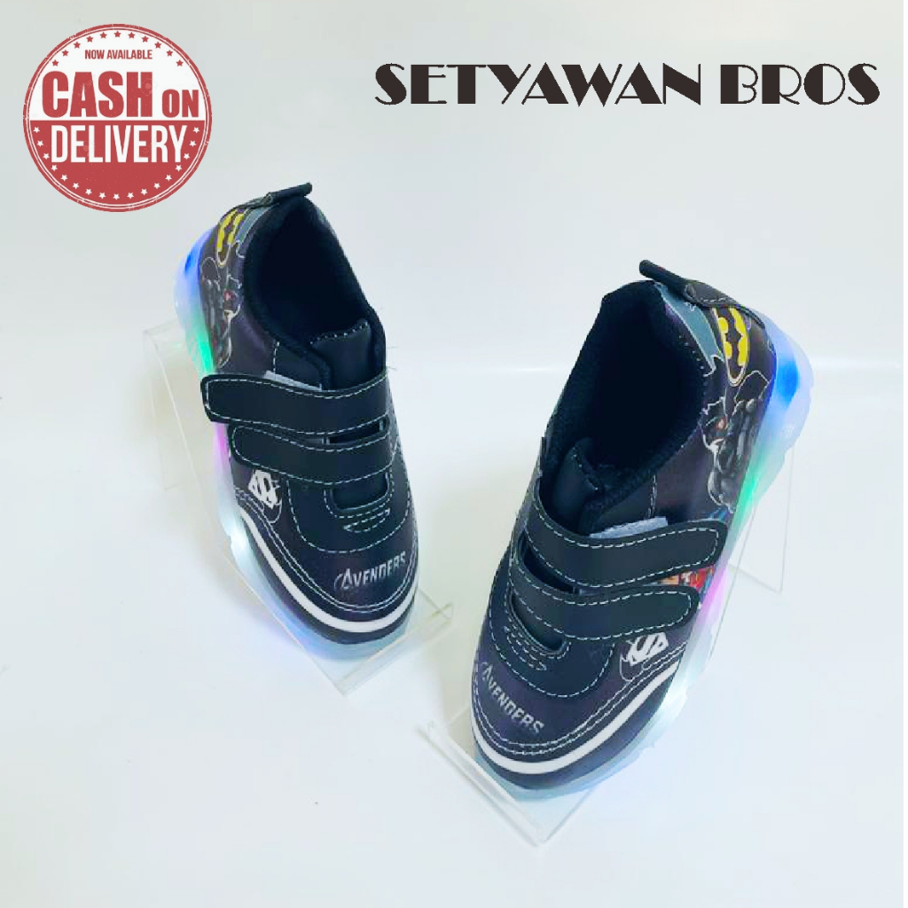 Sepatu Sneakers LED Anak Laki - Laki Motif AVENNGER NEW EDITION  / Sepatu Anak MENYALA 3 Penilaian