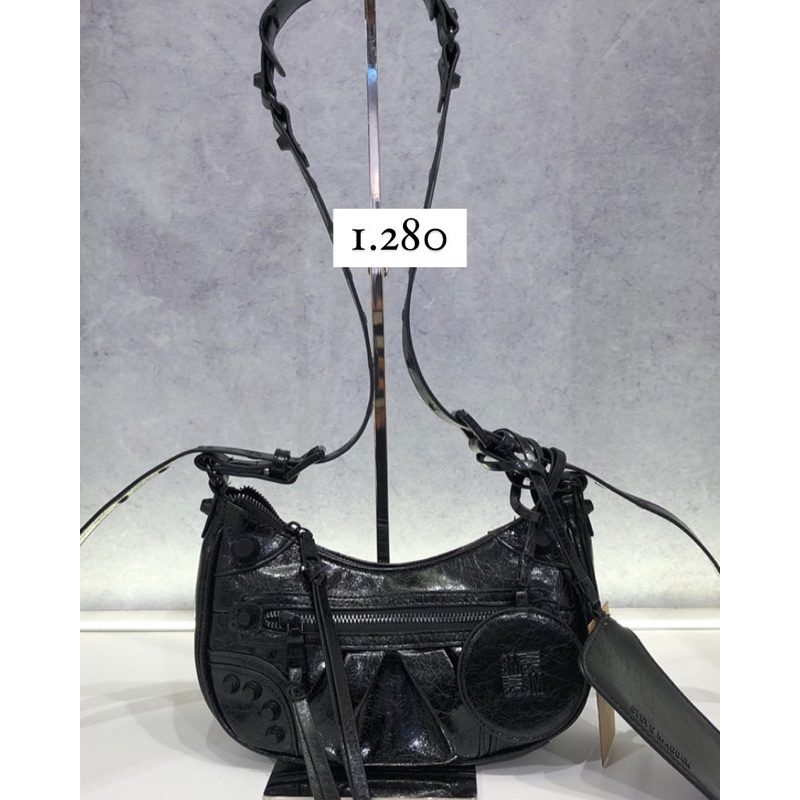 steve madden/steve madden bglowing/jastip steve madden / JASTIP STEVE MADDEN