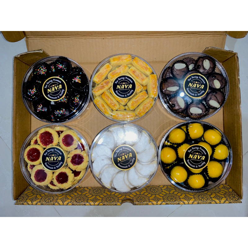 

KUE KERING LEBARAN BOX 250 GRAM