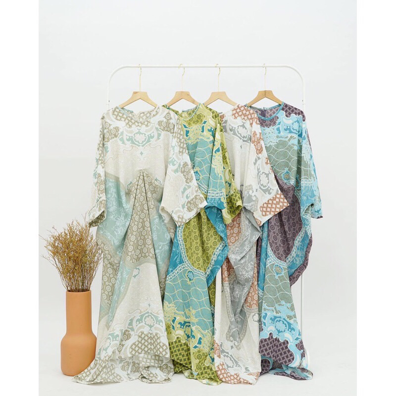 Zakia signature kaftan