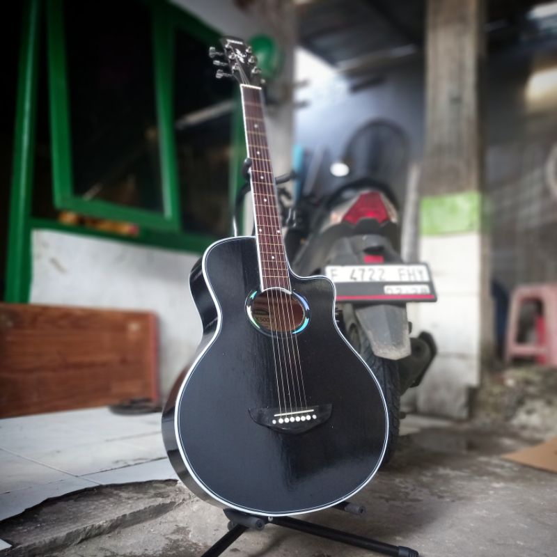 Gitar Akustik Yamaha Apx500ii Murah Meriah (Gratis Pik &amp; Kunci L)