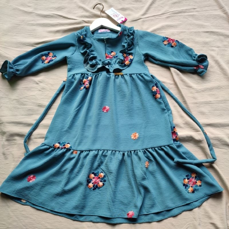 gamis anak crinkle pom POM dan uragiri premium / gamis anak branded/ gamis anak 1-7 thn  gallery