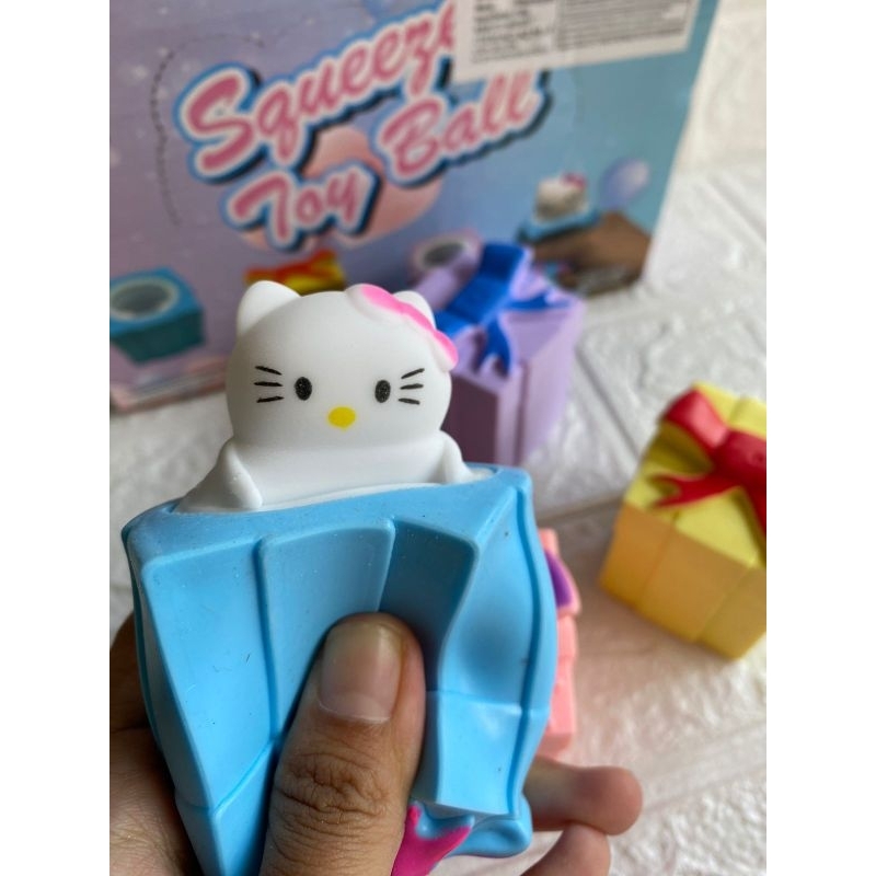 MAINAN ANAK POP IT SQUEEZE JOY BALL - SQUESHY BENTUK KADO HELLO KITTY