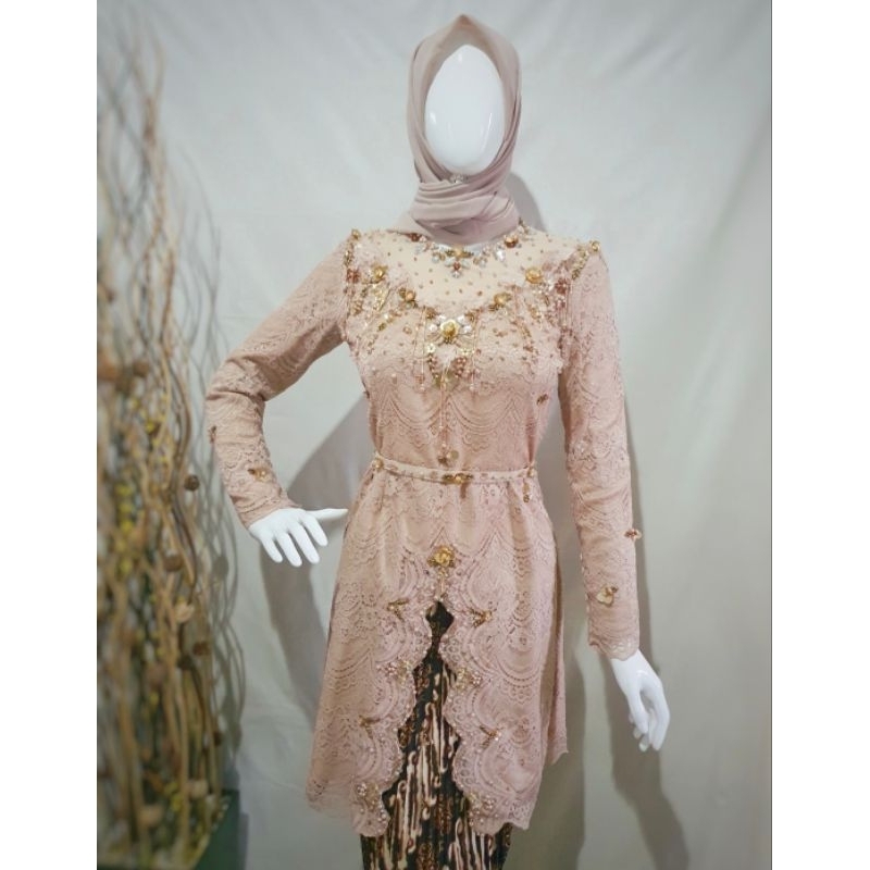 preloved kebaya ivory studio rtw