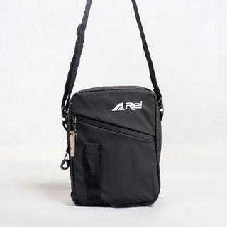 Tas Selempang Pria Waterproof Waist Bag Hezel Pria Anti Air Anti Sobek Arei