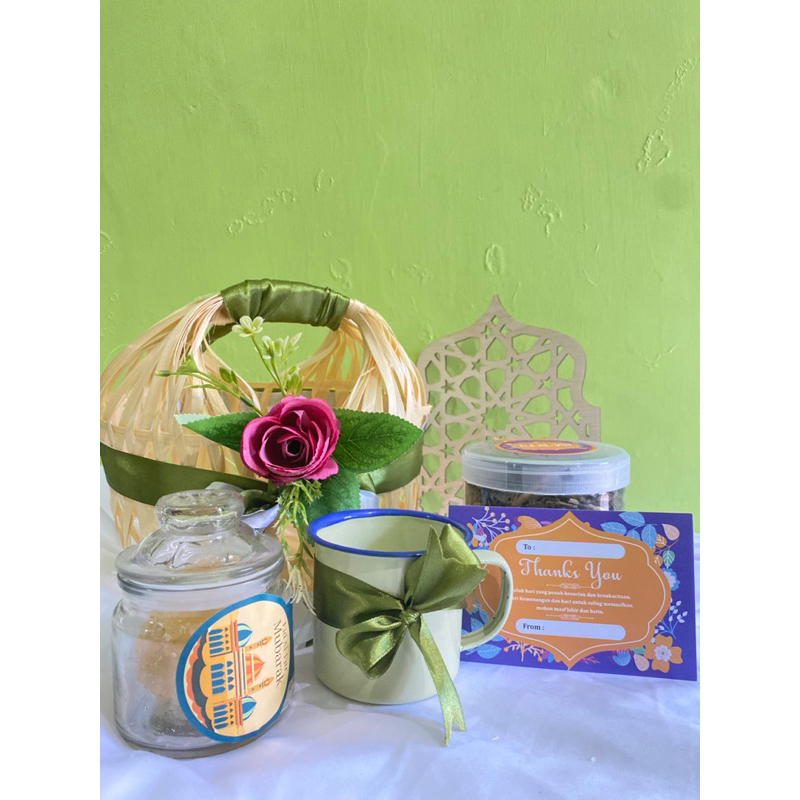 

Dr23 - Hampers Lebaran Teh Solo Dan Gula Batu Keranjang