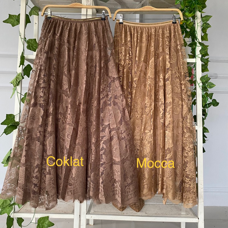 youngmoodis Camila brocade skirt