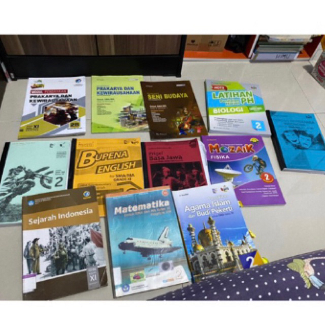 

Buku bekas kelas 11 sma