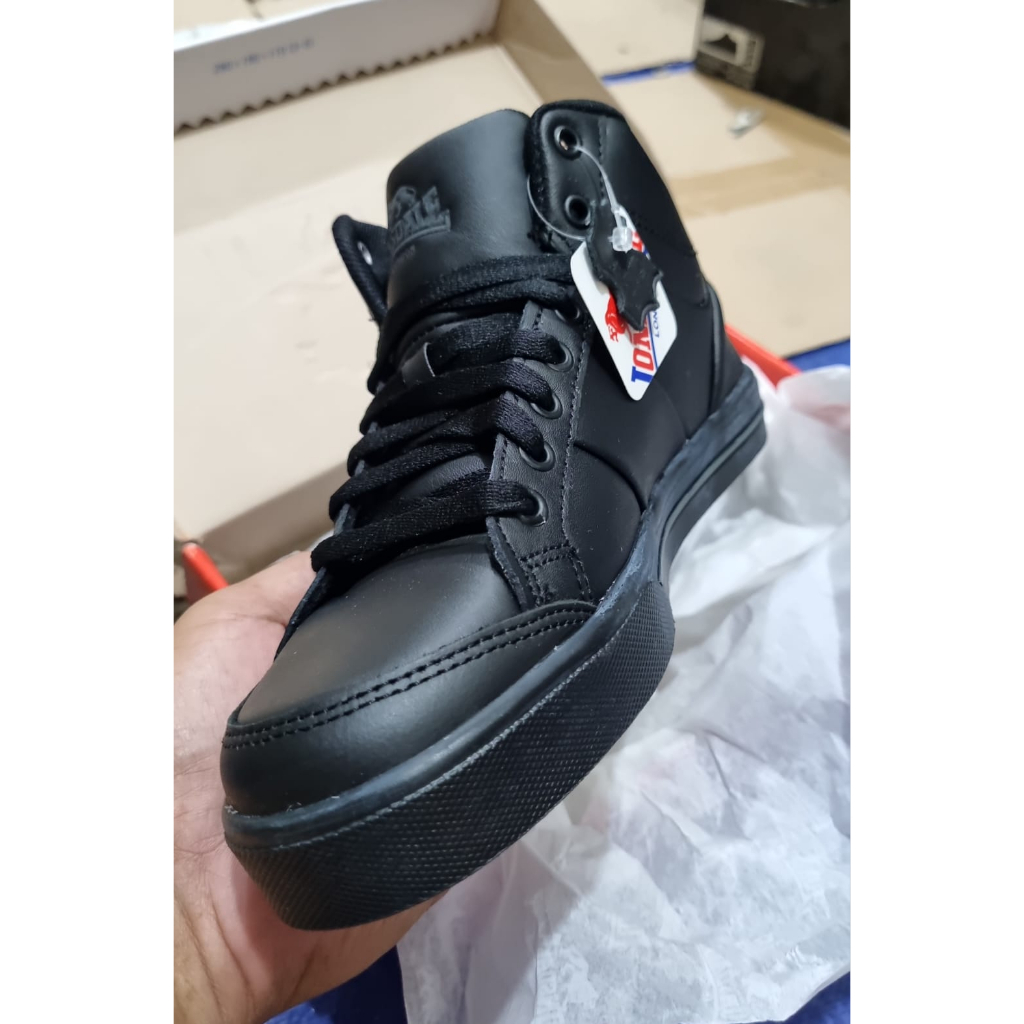 Sepatu lonsdale booth original