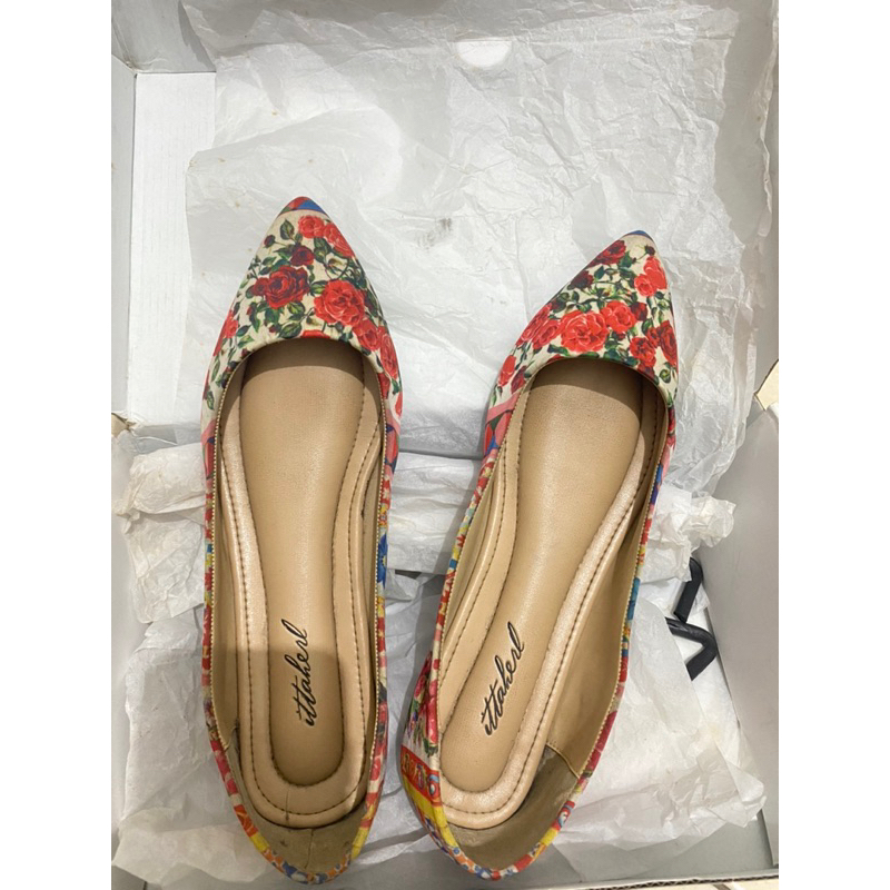 [preloved] Ittaherl Flat Shoes size 41