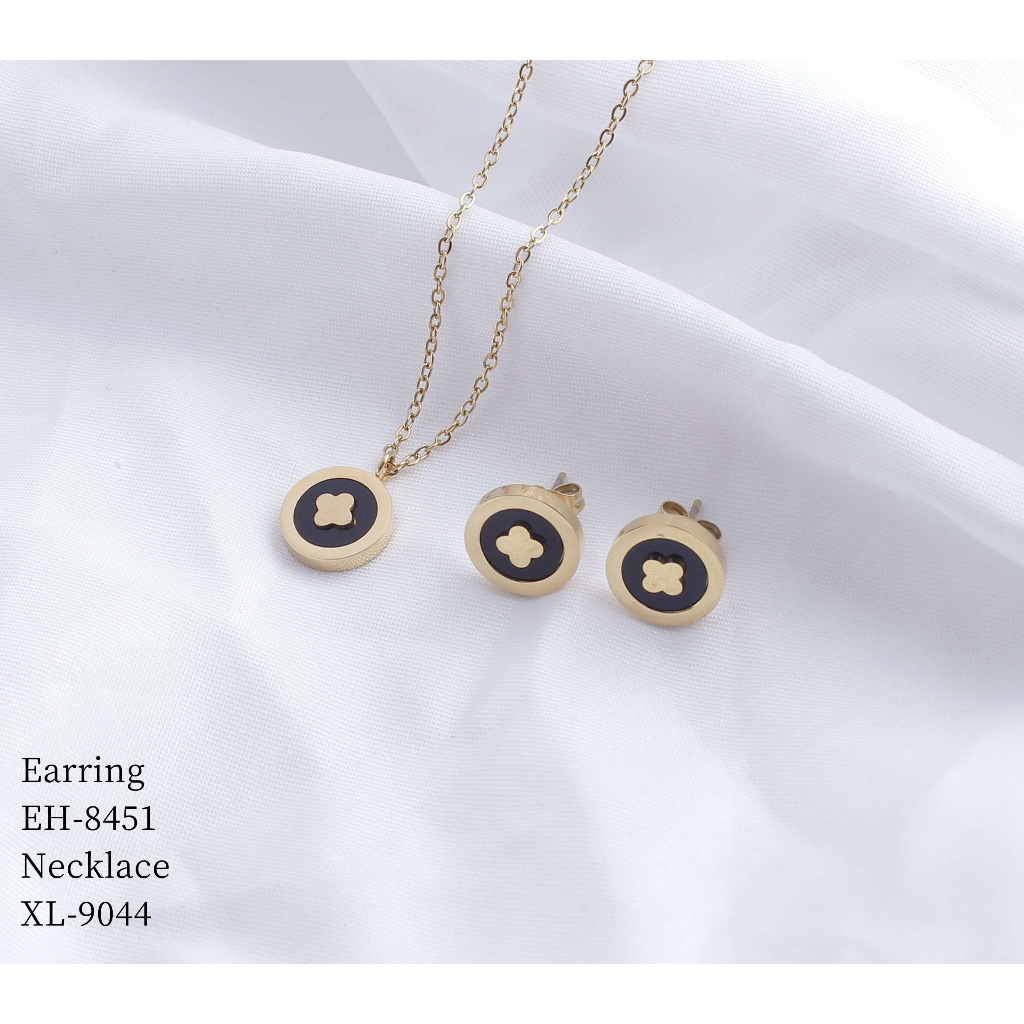 Set Perhiasan Titanium Kalung Dan Anting Fashion Jewelry