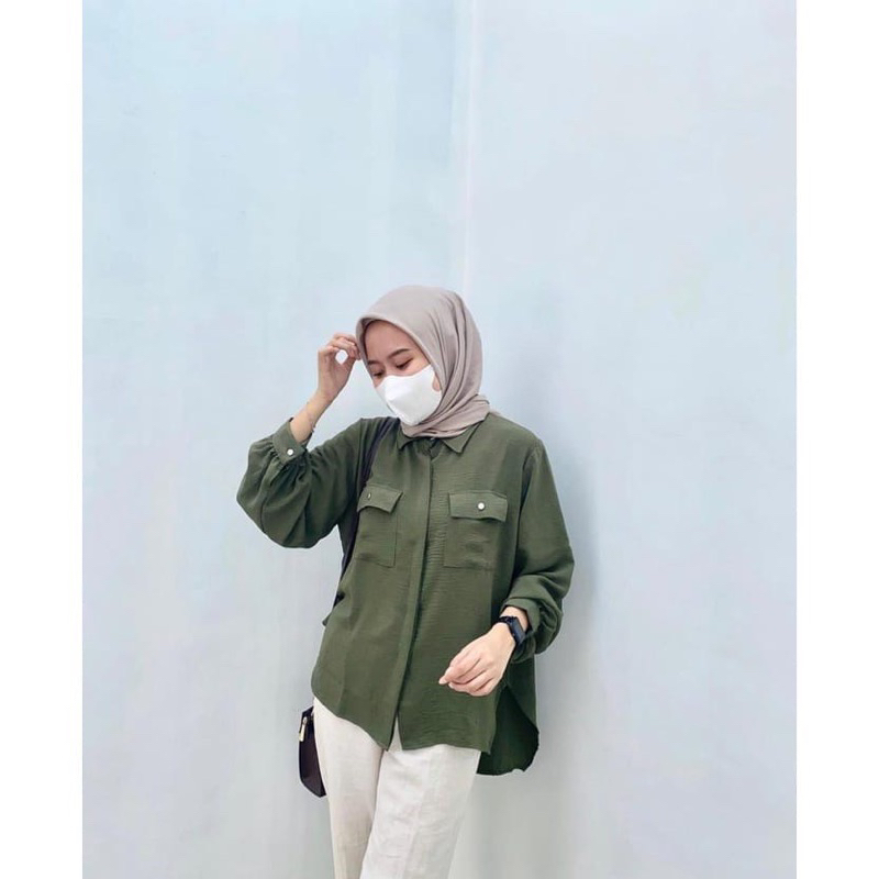 Kemeja Polos Oversize Wanita Crinkle Akrflow Karina Blouse Lengan Panjang Full Kancing Hidup Saku Dua