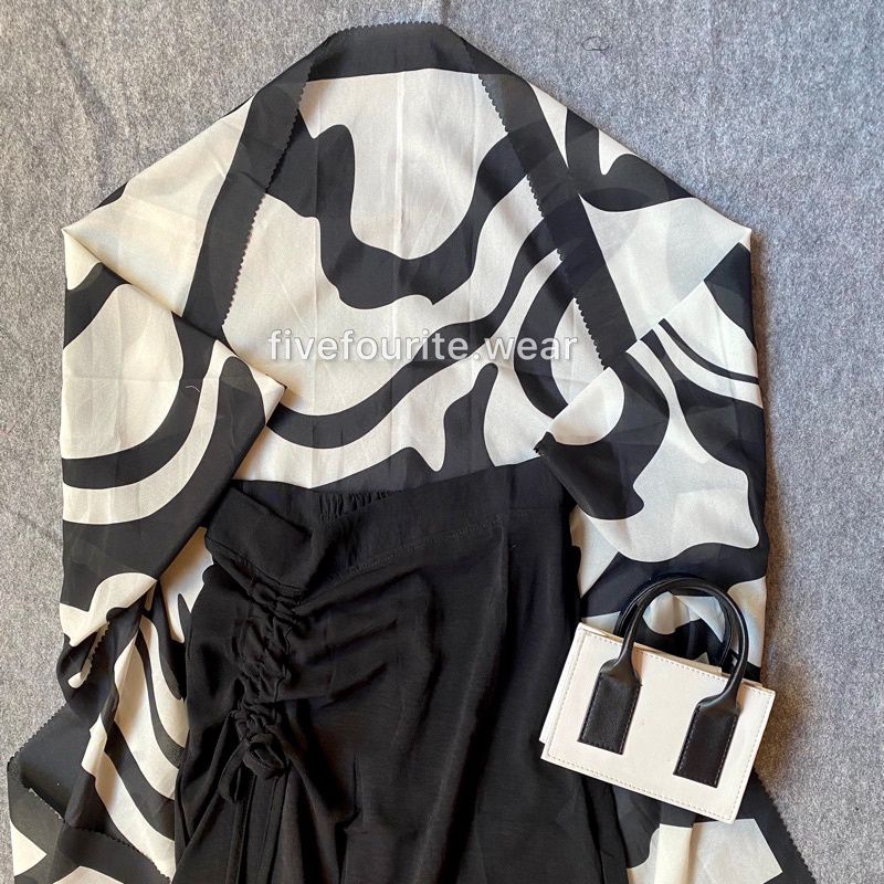 ONE SET OUTER SCRAFT ROK SERUT CRINKLE