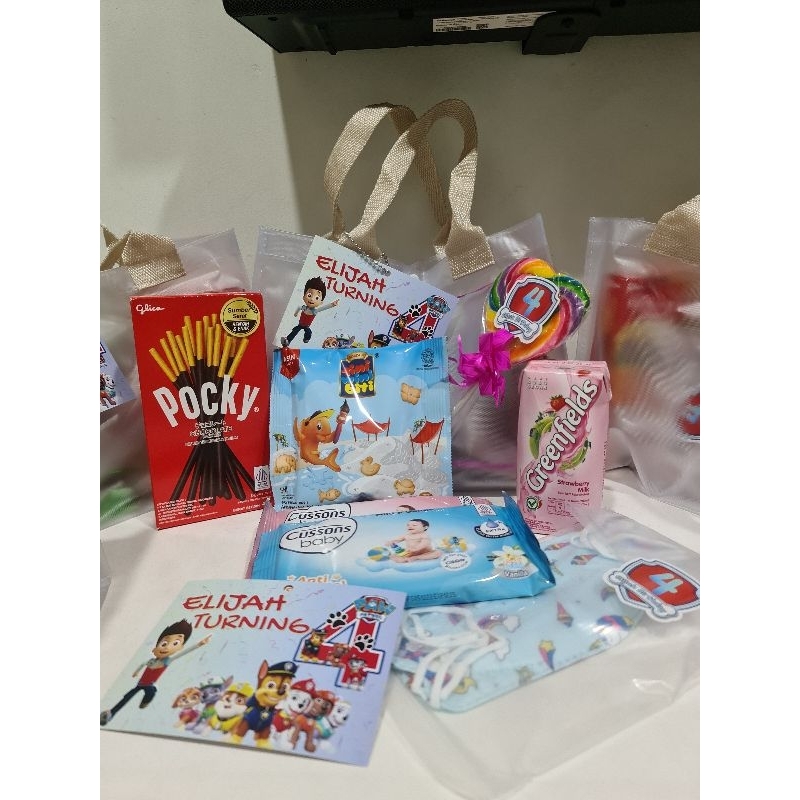 

Custom Hampers Ulang Tahun Anak