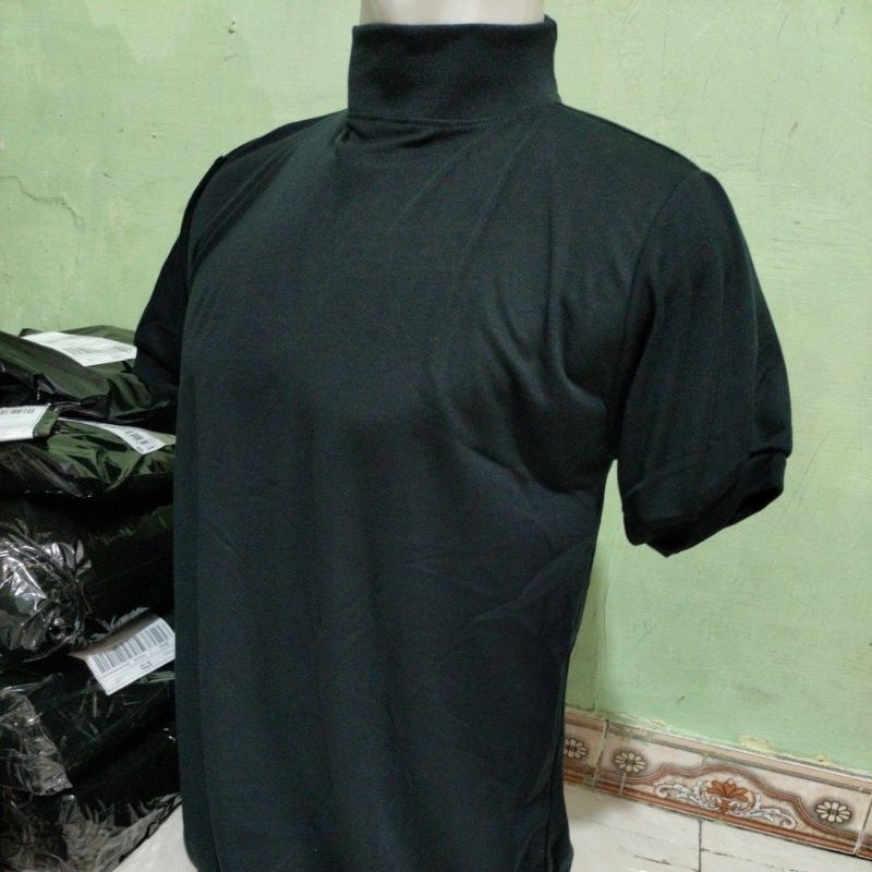 KAOS DALAM HITAM LEHER TINGGI POLOS