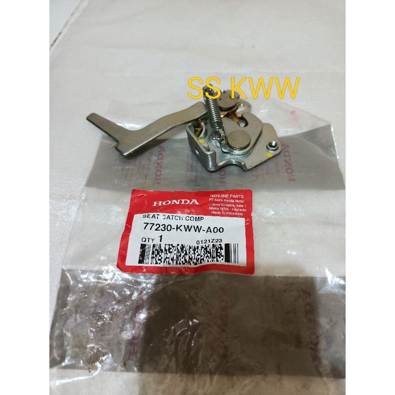 seat catch master kupu kepiting jepitan kunci jok revo absolute revo fit revo at ori 77230 kww a00