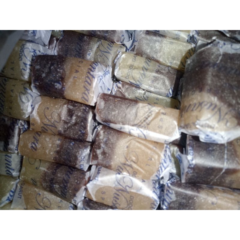 

DODOL GARUT KOMBINASI SUSU 500GRAM
