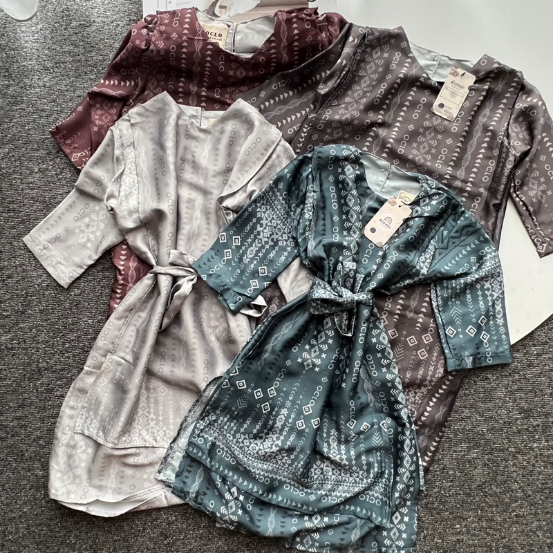 Clodea Signature dress couple Mom and kids