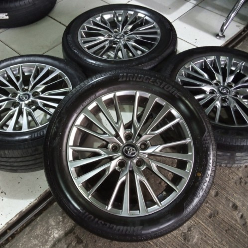 Velg Mobil Racing Bekas REP LEXUS R17 Lebar 7 Baut 5 ET40 BAN 215 55 R17